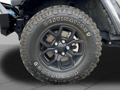 Used 2024 Jeep Gladiator Sport AWD/4WD image 11