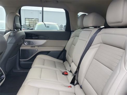 Certified 2024 Lincoln Nautilus Reserve w/ Equipment Group 203A image 33