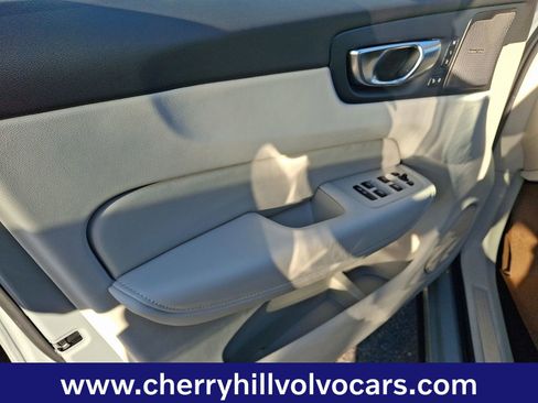 New 2026 Volvo XC60 T8 Ultra w/ Protection Package Premier image 9