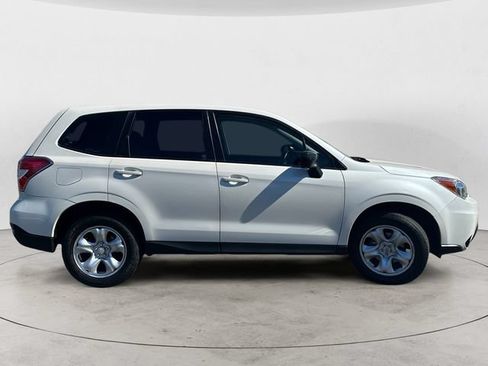 Used 2015 Subaru Forester 2.5i AWD/4WD image 4