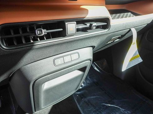 New 2025 Volkswagen ID. Buzz Pro S image 18