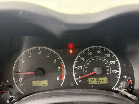 Used 2013 Toyota Corolla LE image 26