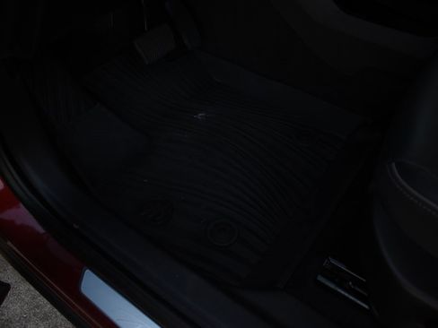 Used 2023 Buick Envision Avenir image 16