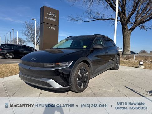 Used 2025 Hyundai Ioniq 5 SEL image 1