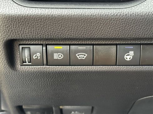 Used 2025 Toyota RAV4 XLE image 25