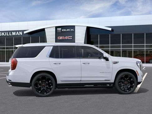 New 2026 GMC Yukon Denali w/ Denali Reserve Package AWD/4WD image 5