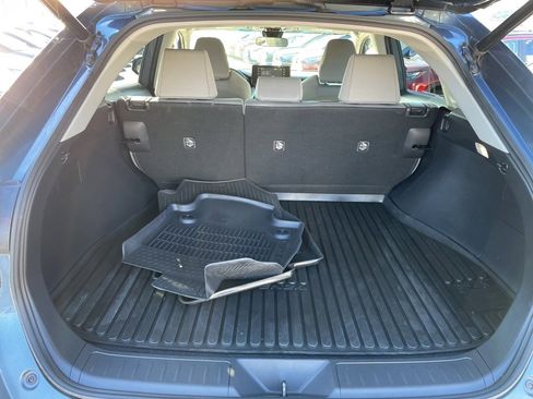 Certified 2021 Toyota Venza LE image 9