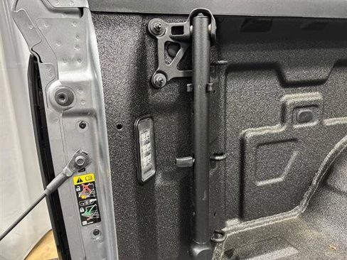 New 2025 GMC Sierra 1500 SLT w/ SLT Premium Plus Package image 17