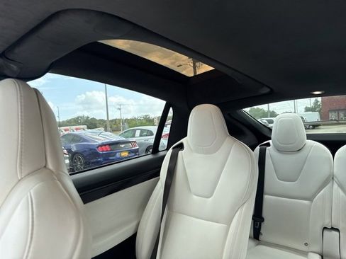 Used 2019 Tesla Model X 100D image 30