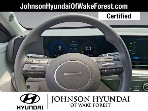 Certified 2025 Hyundai Kona SE FWD image 16