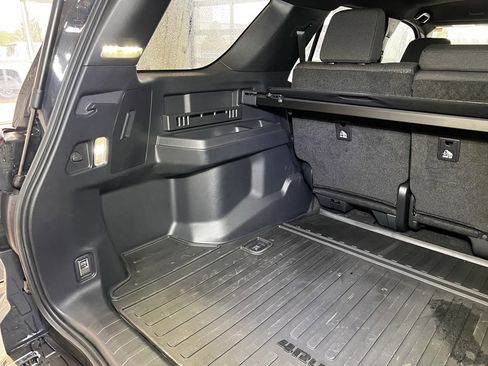 Used 2025 Toyota 4Runner SR5 image 57