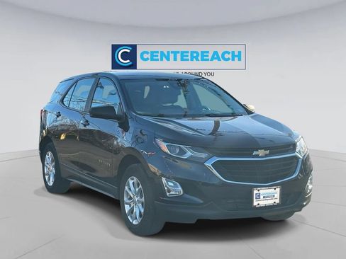 Used 2020 Chevrolet Equinox LS AWD/4WD image 2