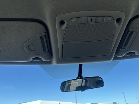 Used 2015 Nissan Leaf S w/ Charge Package image 26