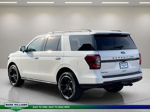 Used 2024 Ford Expedition Limited AWD/4WD image 6