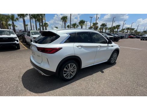 Used 2023 INFINITI QX50 Luxe FWD image 2