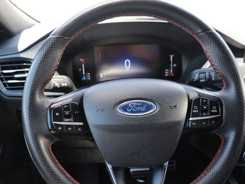 Used 2023 Ford Escape ST-Line FWD image 17