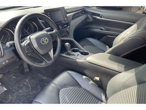 Used 2021 Toyota Camry SE FWD image 10