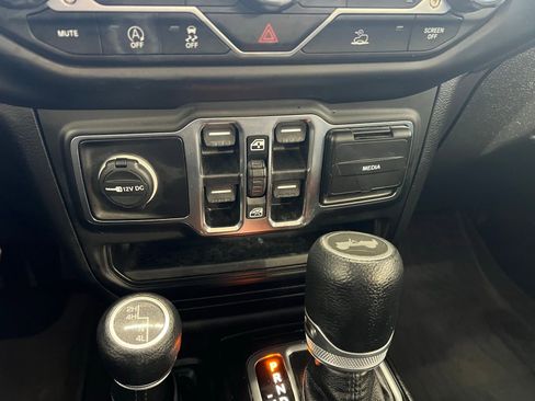 Used 2021 Jeep Wrangler Unlimited Sport S image 15