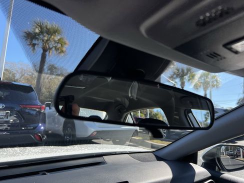 Used 2023 Toyota Camry LE image 27