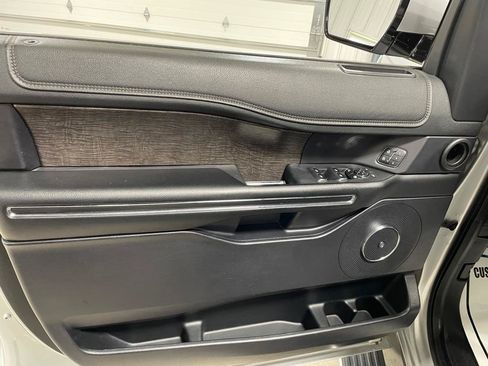 Used 2019 Ford Expedition Max Limited AWD/4WD image 12