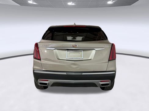 Certified 2022 Cadillac XT5 Premium Luxury image 9