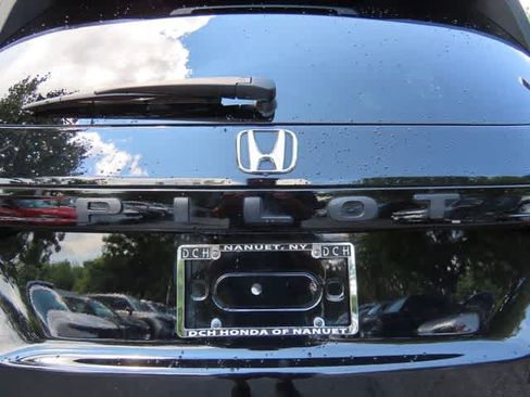 Certified 2025 Honda Pilot TrailSport image 7