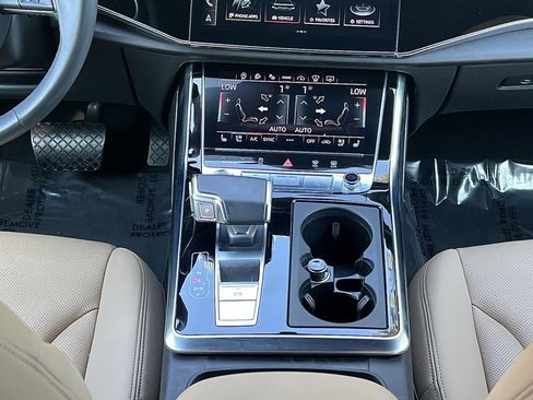 Used 2023 Audi Q8 Prestige image 43