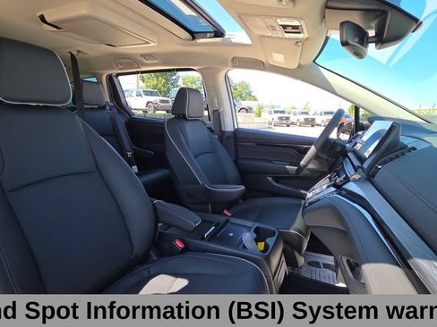 Used 2025 Honda Odyssey Elite image 12