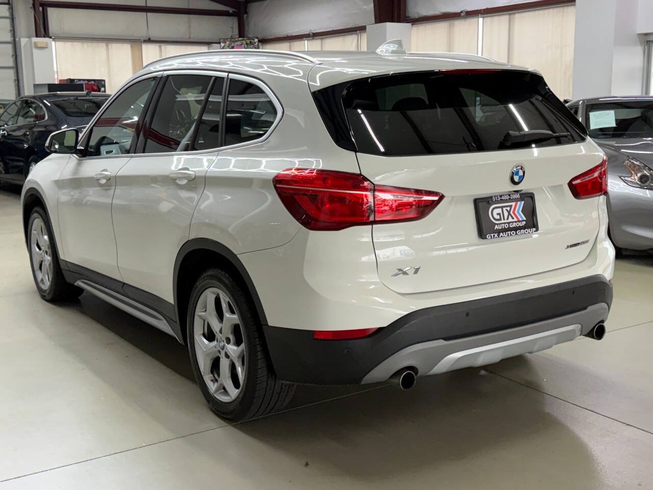 Used 2018 BMW X1 xDrive28i w/ Premium Package AWD/4WD image 4