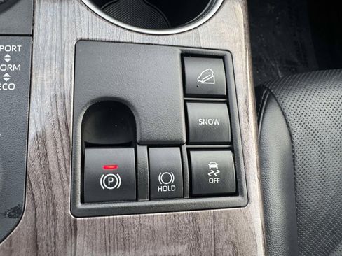 Used 2024 Toyota Highlander Platinum image 44
