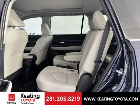 New 2026 Toyota Grand Highlander Platinum image 6