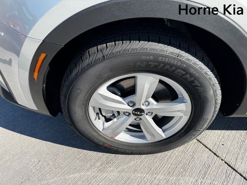 New 2026 Kia Sorento LX image 8