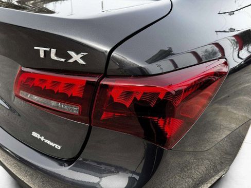 Used 2016 Acura TLX V6 SH-AWD w/ Technology Pkg image 16