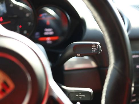 Used 2019 Porsche 718 Cayman RWD image 31