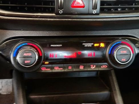 Used 2019 Kia Forte LXS image 17