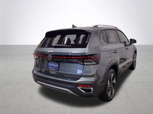 New 2025 Volkswagen Taos SE image 14