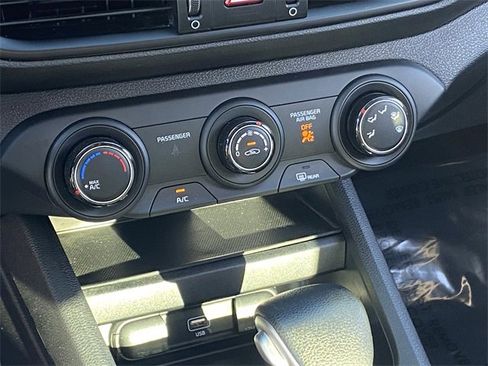 Used 2023 Kia Forte LXS w/ LXS Technology Package image 16