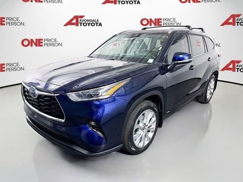 Used 2023 Toyota Highlander Limited AWD/4WD image 3