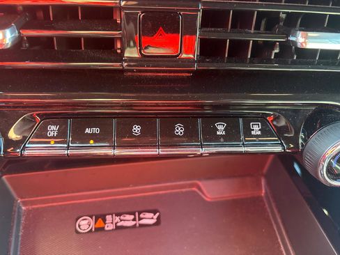 Used 2025 Chevrolet Tahoe Premier image 26