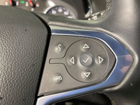 Used 2023 Chevrolet Traverse LT AWD/4WD image 21