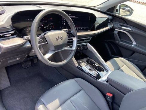 Used 2025 Audi Q5 Premium w/ Convenience Package AWD/4WD image 24