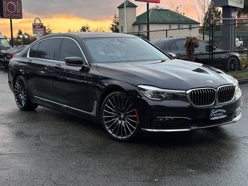 Used 2018 BMW 740i image 12