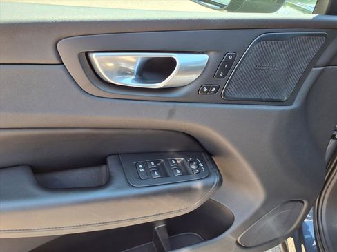 Certified 2023 Volvo XC60 B5 Plus AWD/4WD image 14