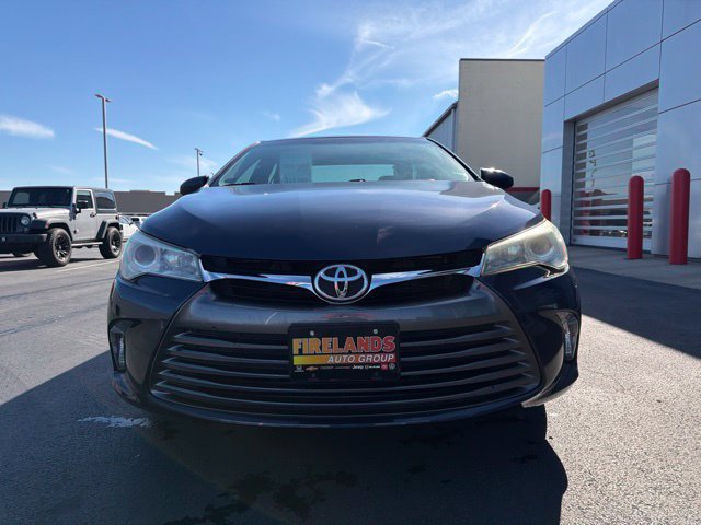 Used 2015 Toyota Camry LE FWD image 2