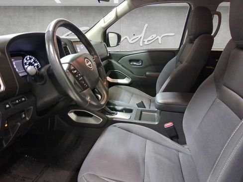Used 2023 Nissan Frontier SV w/ SV Convenience Package image 19
