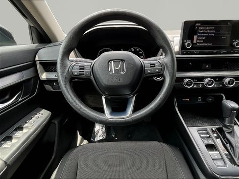 Used 2024 Honda CR-V LX image 8