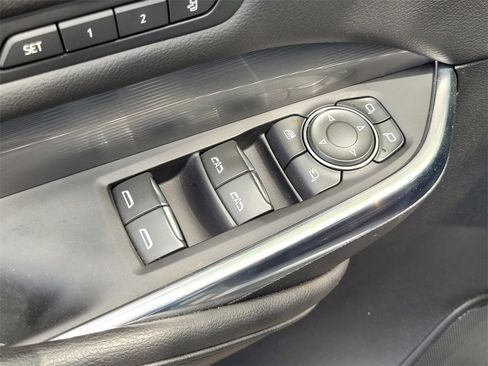 Used 2024 Cadillac XT4 Premium Luxury image 15