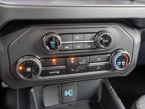 New 2025 Ford Bronco 2-Door AWD/4WD image 18