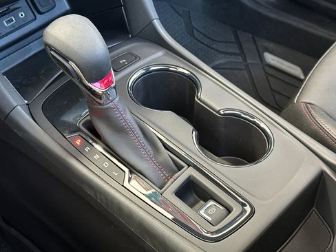 Used 2024 Chevrolet Equinox RS w/ RS Leather Package image 25