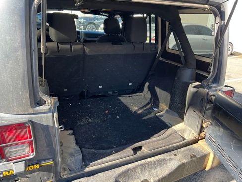 Used 2018 Jeep Wrangler Unlimited Sport S image 19